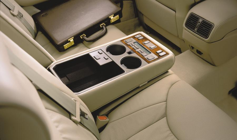  Lexus LS430 2001 года  (фото 24 из 56)